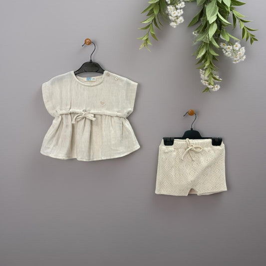 "Heartlight Days" Soft Beige Top & Diamond-Pattern Shorts Set!